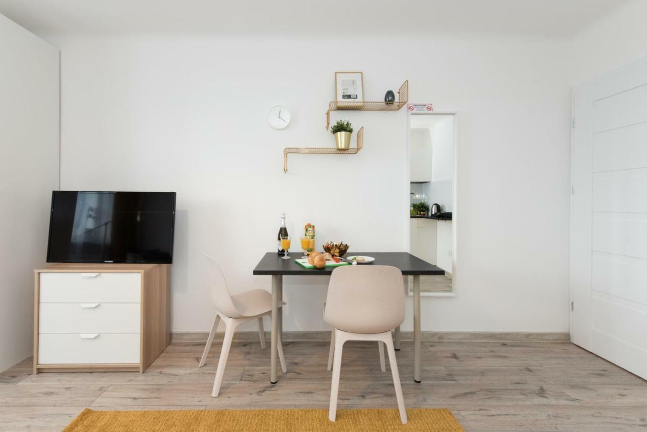 Superapart Belwederska A Ministudio, Balcony, Kitchen, Pet-Friendly, Tv & Wifi 华沙 外观 照片